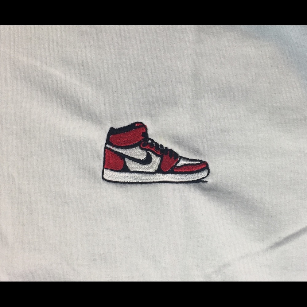 Custom Jordan 1 t-shirt - Picture 3 of 3